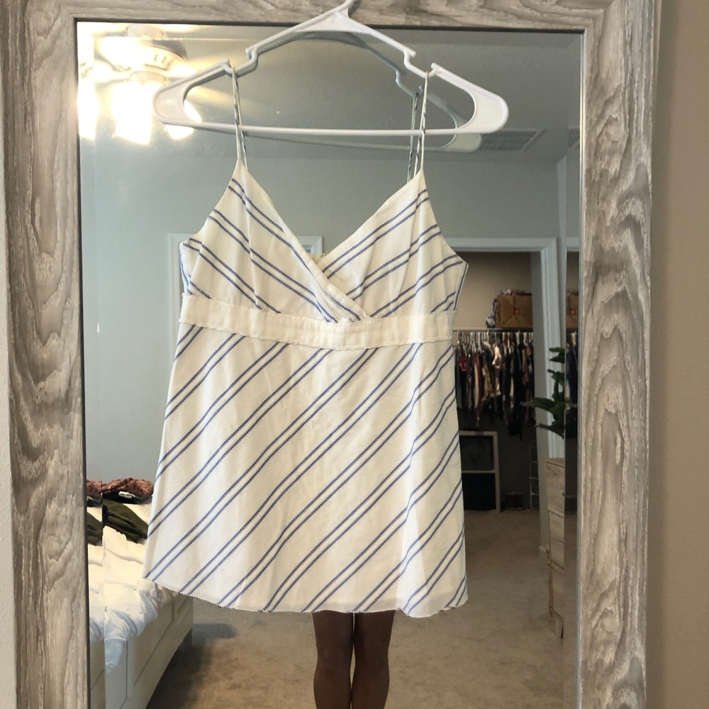Cute Ann Taylor tank just not my style anymore